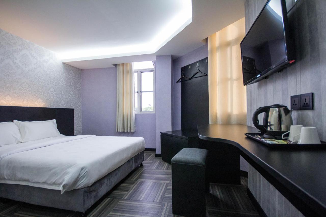 S Hotel Seberang Jaya Esterno foto
